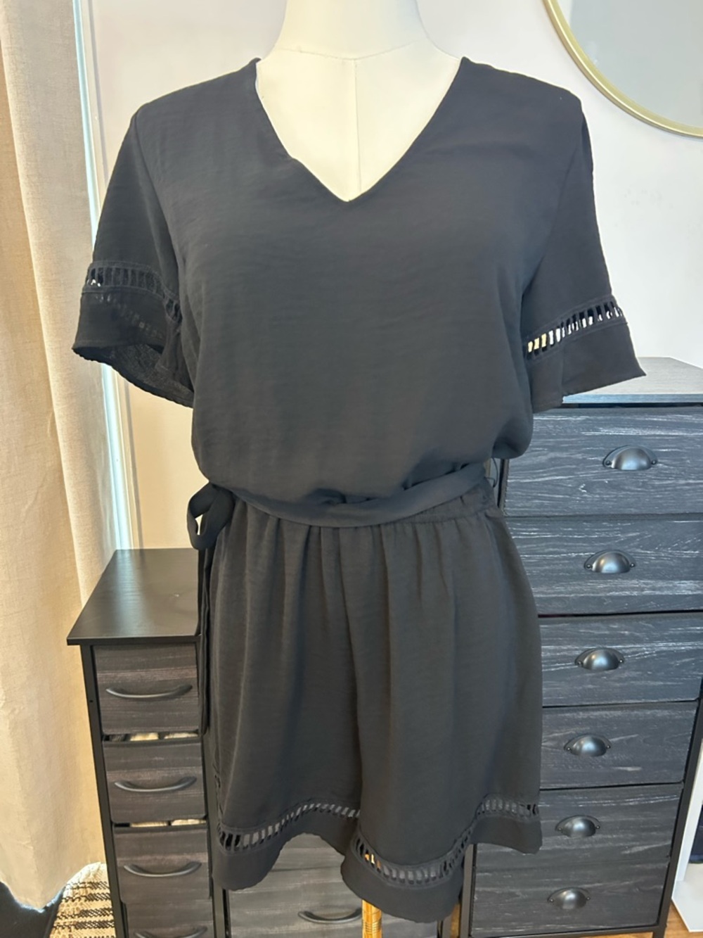 Mustard Seed Black V-Neck Short Sleeve Romper with Waist Tie Size Medium